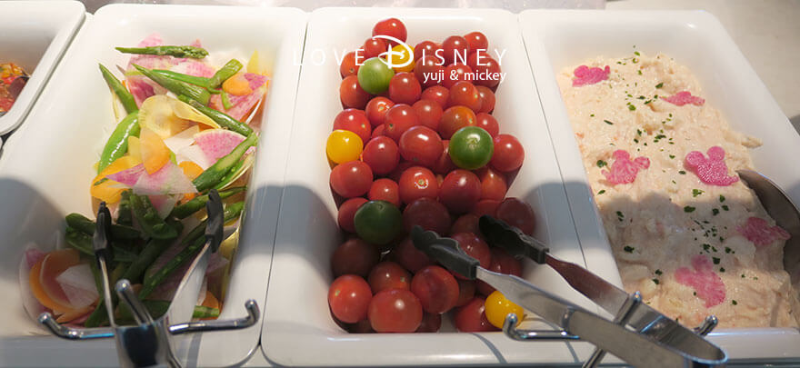 オチェーアノ TDS25周年ブッフェ 彩り野菜 ミニトマト 明太子ポテトサラダ