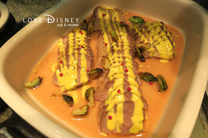 オチェーアノ TDS25周年ブッフェ ポークのロースト オレンジハーブソース