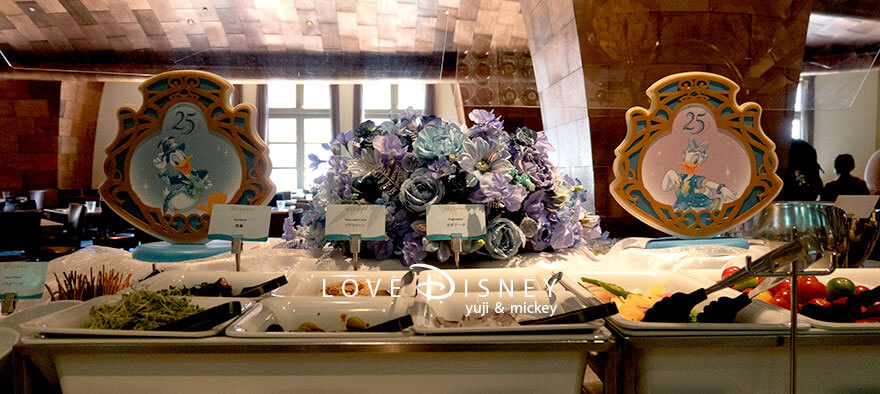 オチェーアノ TDS25周年ブッフェ 店内のデコレーション ドナルド デイジー