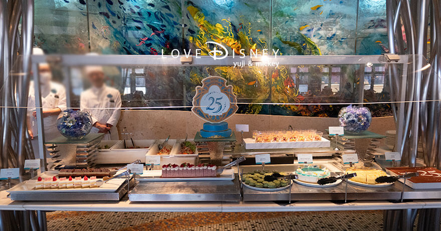 オチェーアノ TDS25周年ブッフェ 店内のデコレーション 25周年デザイン