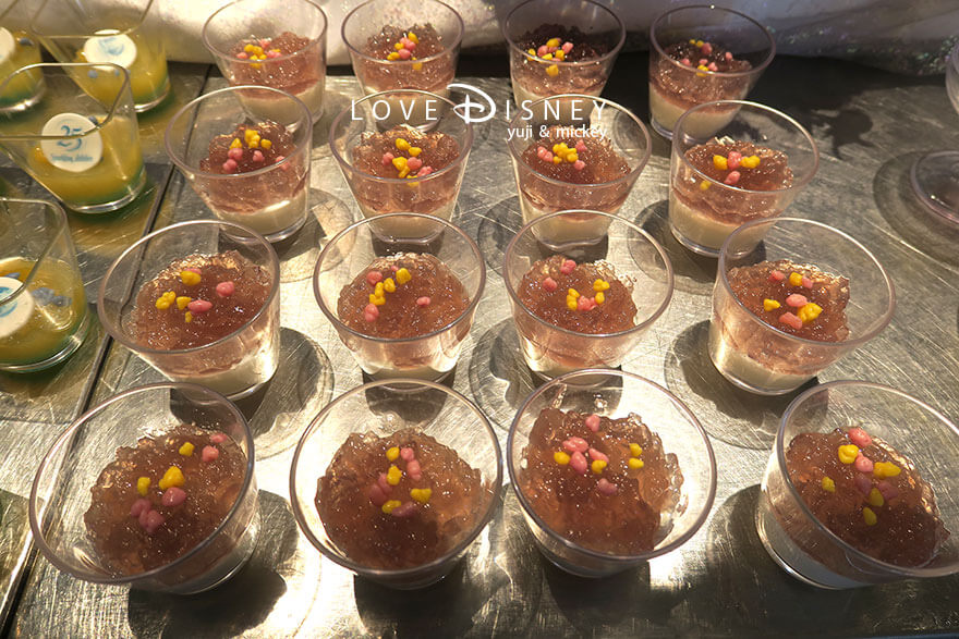 オチェーアノ TDS25周年ブッフェ パンナ・コッタ ヴァイオレットゼリー