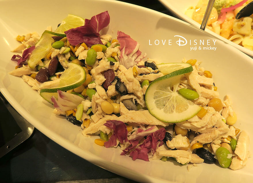 シェフ・ミッキー スパークリング・ジュビリーブッフェ チキンのスパイスマリネ