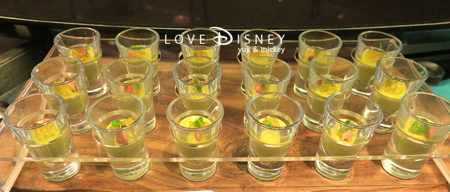 シェフ・ミッキー スパークリング・ジュビリーブッフェ アスパラガスのパンナ・コッタ