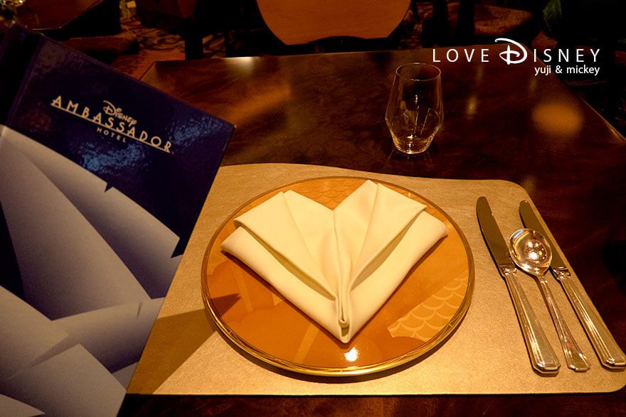 ディズニーアンバサダーホテル エンパイア・グリル テーブルセット