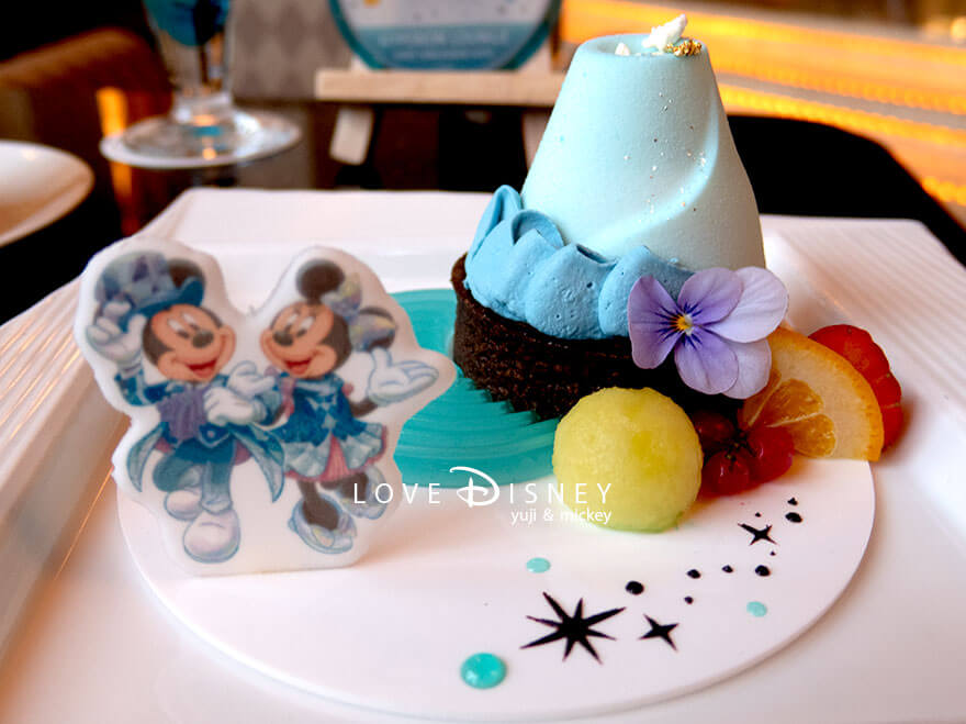 ハイピリオン・ラウンジ TDS25周年 スパークリング・ジュビリーケーキセット グレープフルーツとライチームース