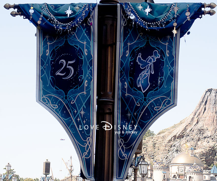 メディテレーニアンハーバー TDS25周年 スパークリング・ジュビリー デコレーション グーフィーのタペストリー