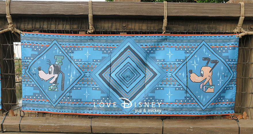 ロストリバーデルタ TDS25周年 スパークリング・ジュビリー デコレーション タペストリー（グーフィー＆プルート）