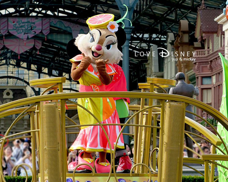 TDL プラザ イッツ・ア・スウィーツフルタイム！ ミッキーフロート停止位置 クラリス（その1）