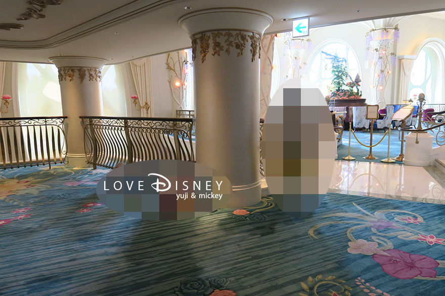 東京ディズニーシー・ファンタジースプリングスホテル ファンタジーシャトー グランパラディ・ラウンジ 開店前に並ぶ場所