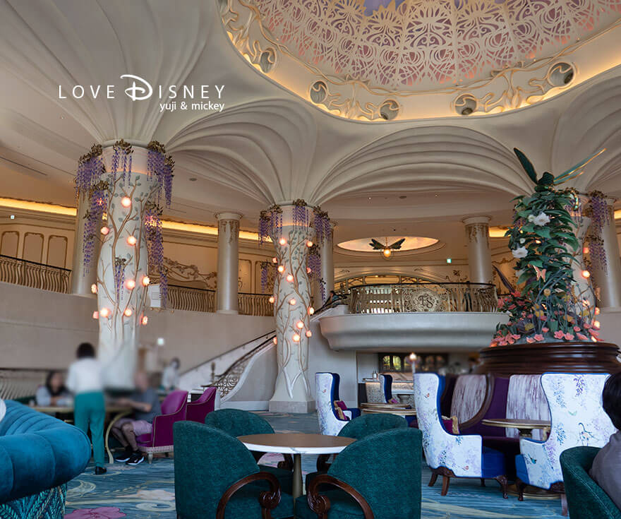 東京ディズニーシー・ファンタジースプリングスホテル ファンタジーシャトー グランパラディ・ラウンジ 店内の様子（その1）