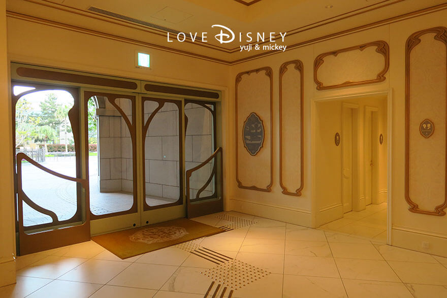 東京ディズニーシー・ファンタジースプリングスホテル 駐輪場からロビーへの移動（その4）