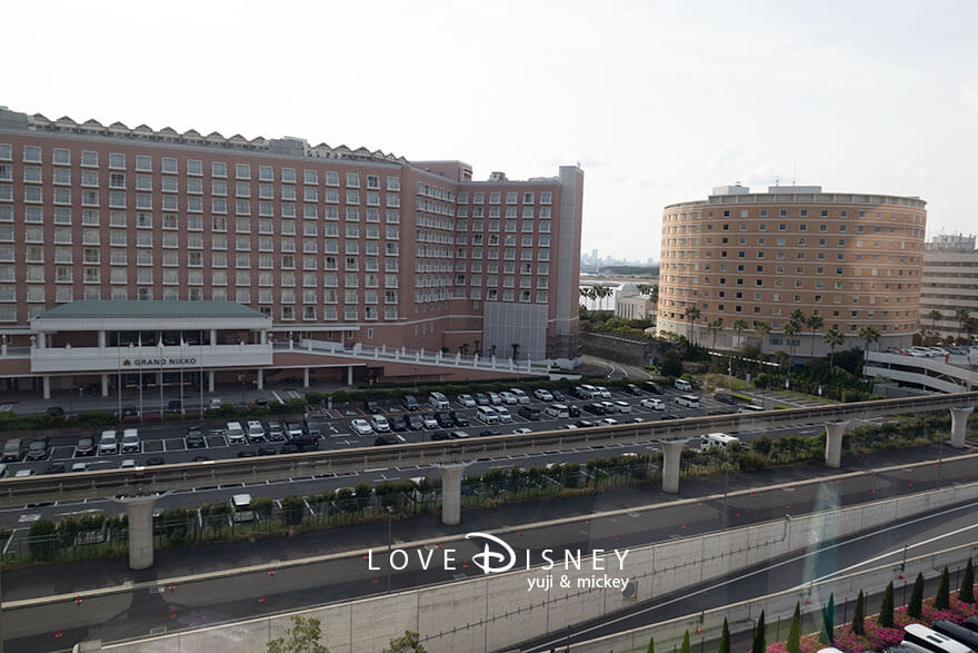 東京ディズニーシー・ファンタジースプリングスホテル ファンタジーシャトー ベイエリアサイド スーペリア・アルコーヴルーム 窓からの眺望（その2）