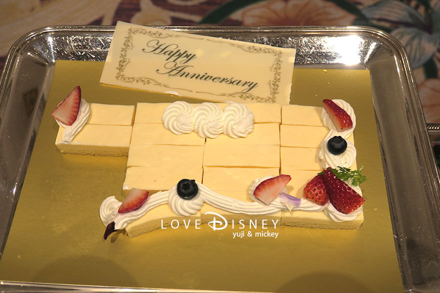 ファンタジースプリングス・レストラン 特別ケーキ
