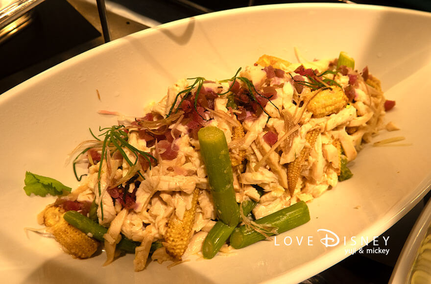 TDS25周年 シェフ・ミッキー スパークリング・ジュビリーランチブッフェ 冷たい料理(鶏肉とアスパラガスの梅ドレッシング)