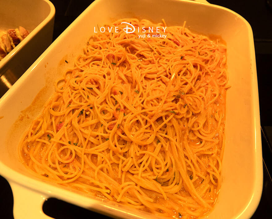 TDS25周年 シェフ・ミッキー スパークリング・ジュビリーランチブッフェ 温かい料理(パスタ桜エビのトマトソース)