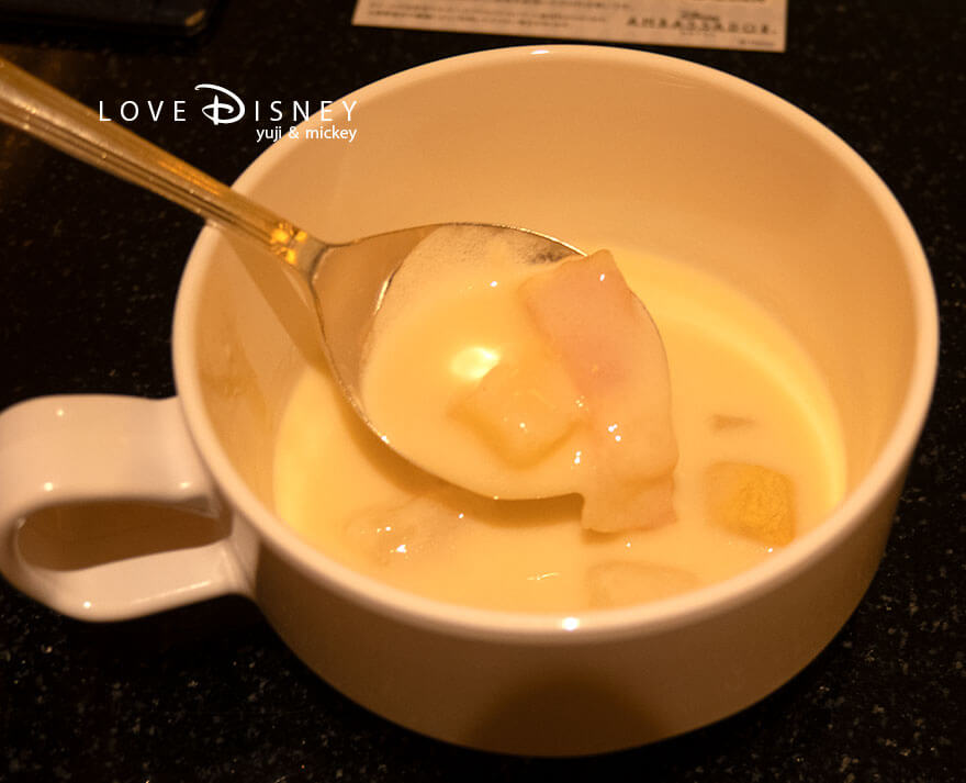 TDS25周年 シェフ・ミッキー スパークリング・ジュビリーランチブッフェ 温かい料理(ポテトチーズスープ)