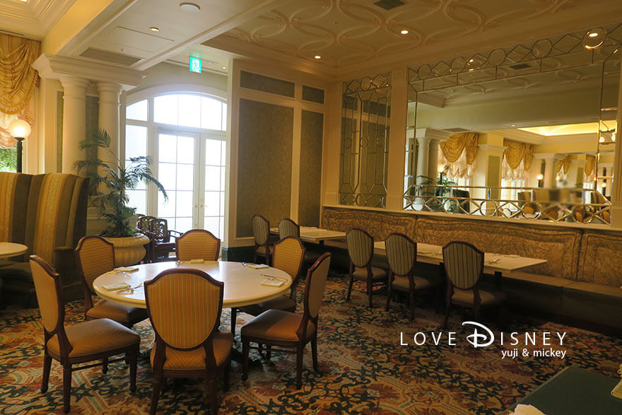 東京ディズニーランドホテル シャーウッドガーデン・レストラン 店内