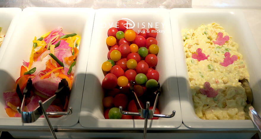 TDS25周年 オチェーアノ スパークリング・ジュビリーブッフェ 冷たい料理(彩り野菜、ミニトマト、ポテトサラダ)