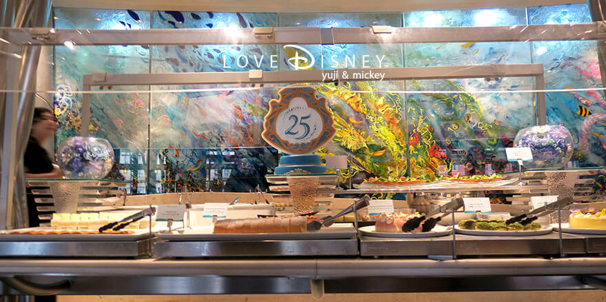 TDS25周年 オチェーアノ スパークリング・ジュビリーブッフェ 店内デコレーション（25周年ロゴ）