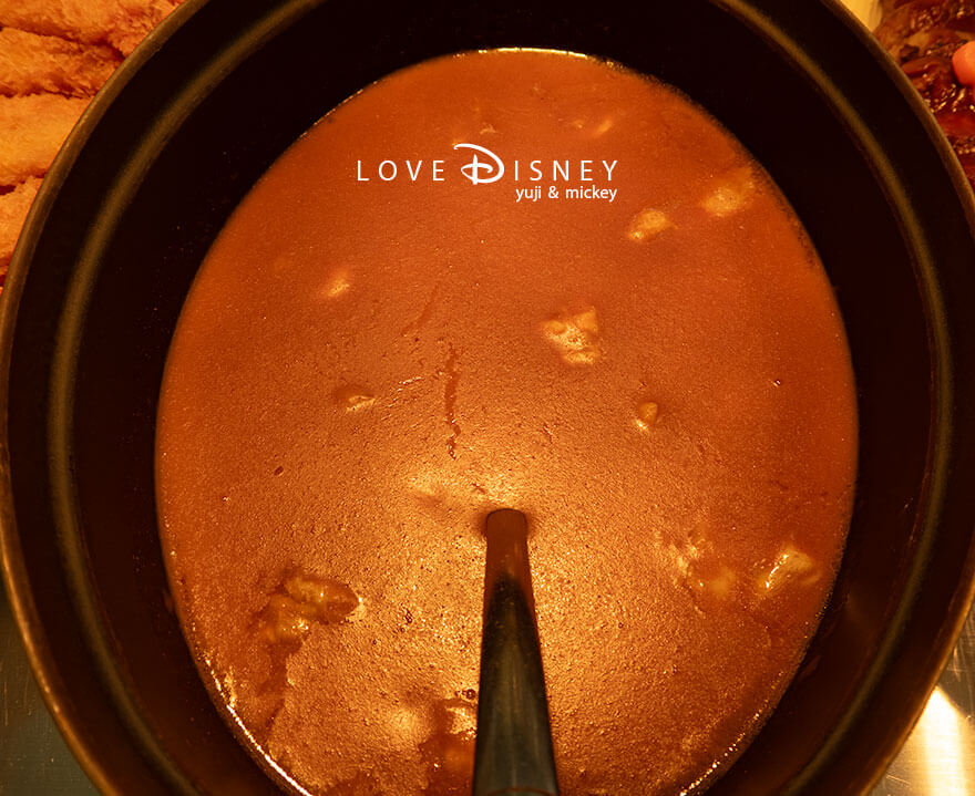 東京ディズニーランド ブッフェレストラン クリスタルパレス・レストラン 温かい料理（チキンカレー）