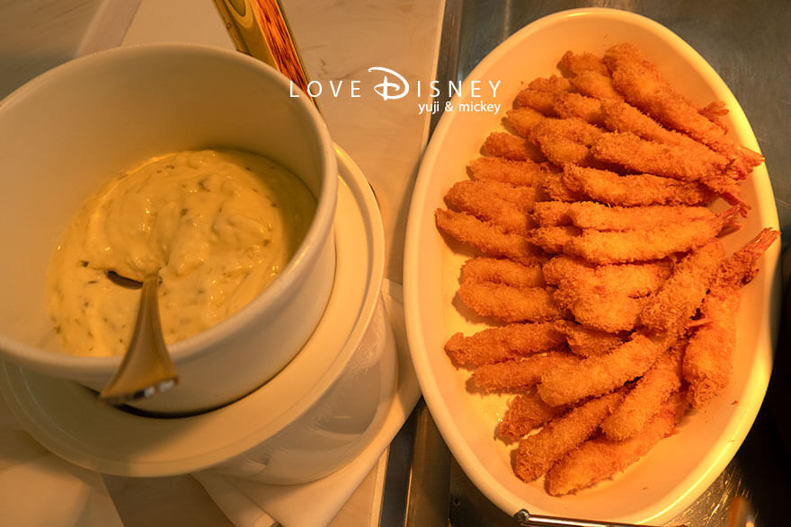東京ディズニーランド ブッフェレストラン クリスタルパレス・レストラン 温かい料理(海老フライ、タルタルソース)
