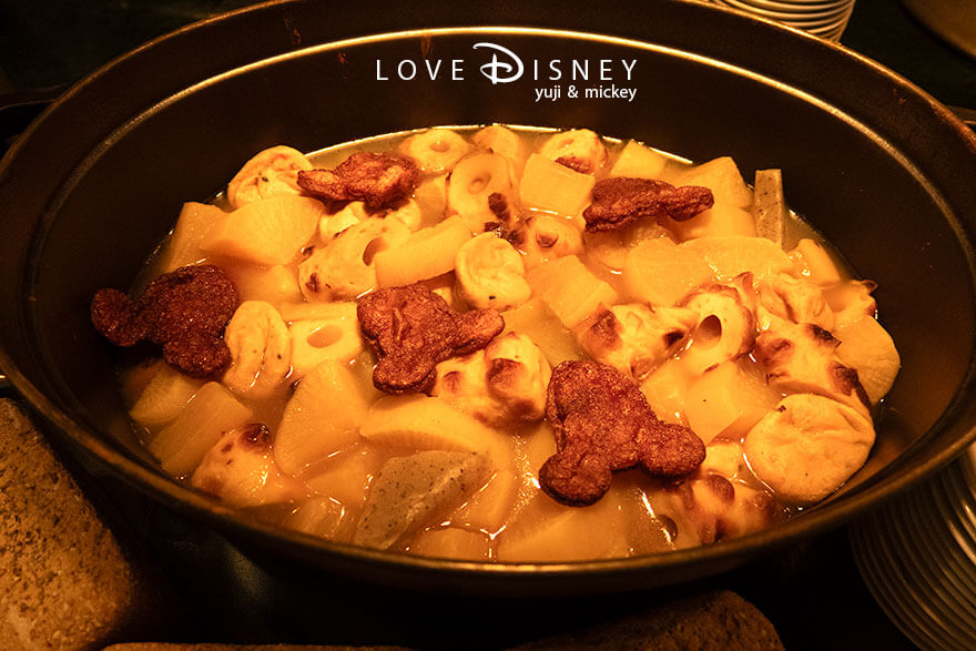 シャーウッドガーデン・レストラン 朝食 温かい料理(おでん)
