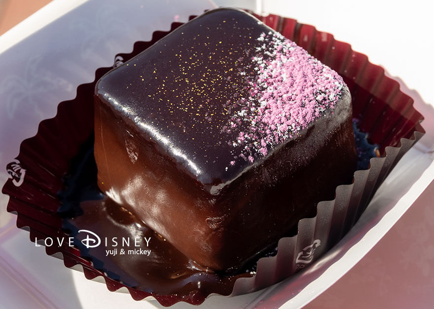 ディズニー・ハロウィーン2026 TDL グルメ スウィートハート・カフェ チョコレートケーキ