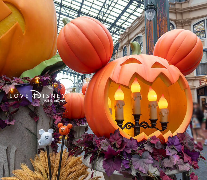 ディズニー・ハロウィーン2026 TDL デコレーション ワールドバザール中央