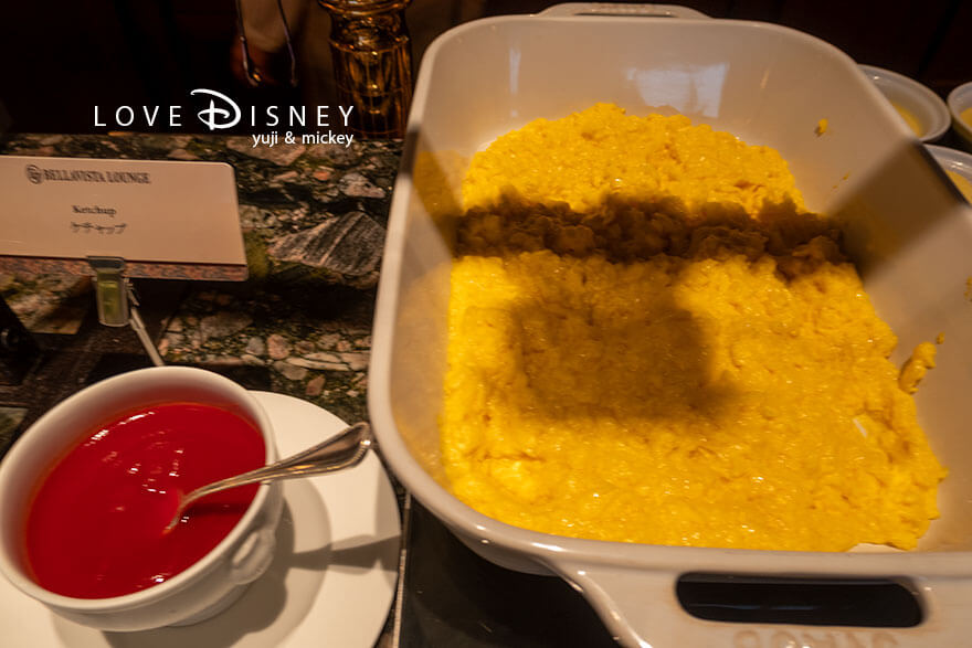 ベッラヴィスタ・ラウンジ 朝食 温かい料理（スクランブルエッグ）