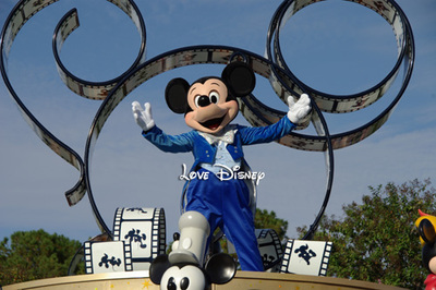 パレードルートでビックリ！ディズニー・ドリーム・カム・トゥルー・パレード