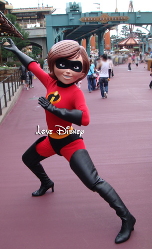 スーパー夫妻グリーティング！Mr.インクレディブル