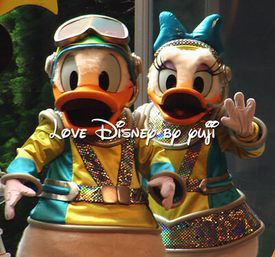 宇宙服ドナ＆デイジー画像！ファンダフル・ディズニー