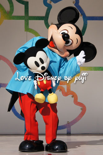 園児姿のミッキー！スーパードゥーパー・ジャンピンタイム