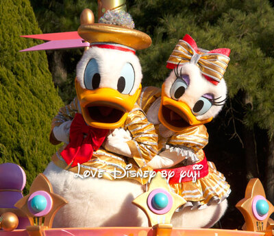 ドナルド＆デイジーのラブラブ画像！ハピネス・イズ・ヒア