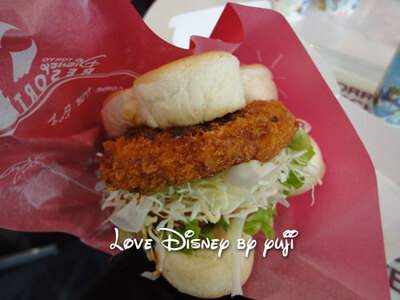グルメ特集！ミッキーブレッドサンド（ロースカツサンド）