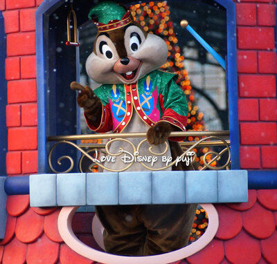 雪の中のチップ＆デール！サンタヴィレッジ・パレード2014