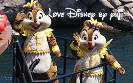 お出迎えポイントで撮影したミニーのトロピカルスプラッシュのキャラクター画像