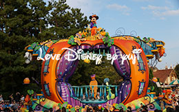 トゥモローランドのミッキーフロート停止位置で撮影した「ハッピーハロウィーンハーベスト2015」