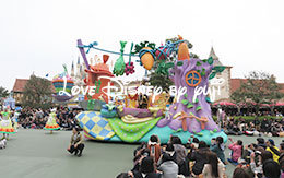 チップ＆デールのフロート停止位置から撮影したヒッピティ・ホッピティ・スプリングタイム2016