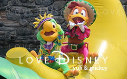 パンチートからの投げキス画像など5枚紹介！ミニーのトロピカルスプラッシュ2016