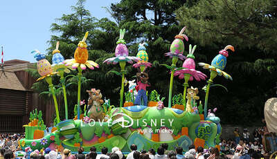 ウエスタンランドのミス・バニーフロート停止位置で撮影した「うさたま大脱走！」画像7枚紹介