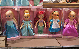 「イッツ・ア・スモールワールド」グッズ＆お菓子を紹介！