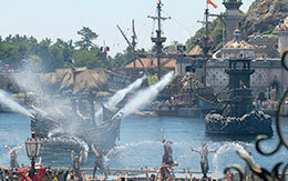 ベッラヴィスタ・ラウンジで撮影した「パイレーツ・サマーバトル、ゲット・ウェット！」画像7枚紹介！