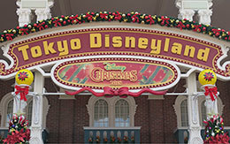 TDL「ディズニー・クリスマス2018」エントランス〜プラザのデコレーション紹介！
