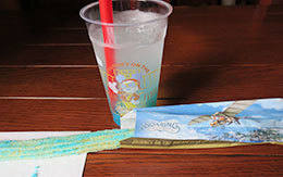 青空をイメージした「ソアリン」オープン記念フードが登場