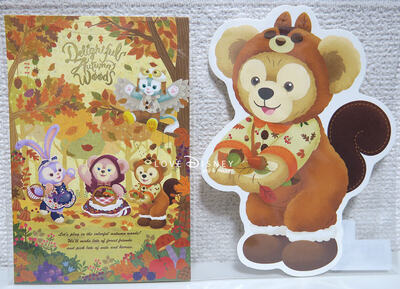 「ダッフィーたちの秋のぼうけん」グッズ＆お菓子（スマートフォンケース、ライトなど）