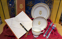 2019年9月2日発売「TDS開園18周年グッズ（プラネタリウム、腕時計など）＆お菓子」