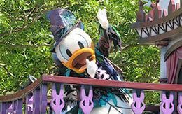 ドナルドが乗っているフロート停止位置で撮影した「スプーキーBoo!パレード2019」