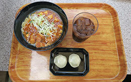 TDL秋グルメ「豚角煮がゴロゴロ入ったラーメンが絶品、ボイジャーセット」 in チャイナボイジャー