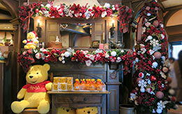 東京ディズニーランドのクリスマス飾付（ウエスタンランド〜ファンタジーランド編）